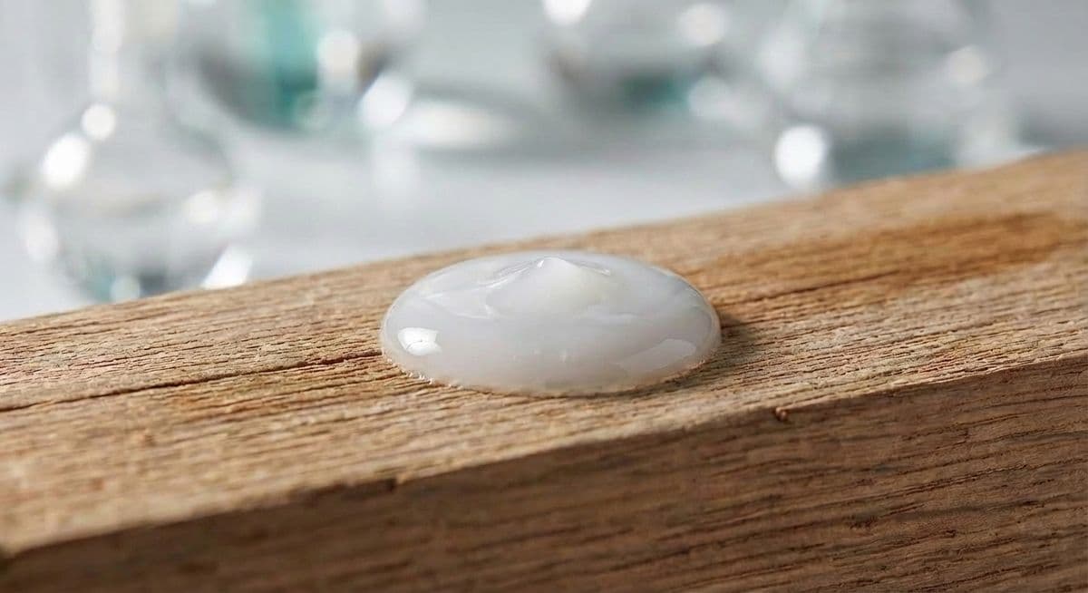 Gel termorresponsivo retardante de fuego aplicado en superficie